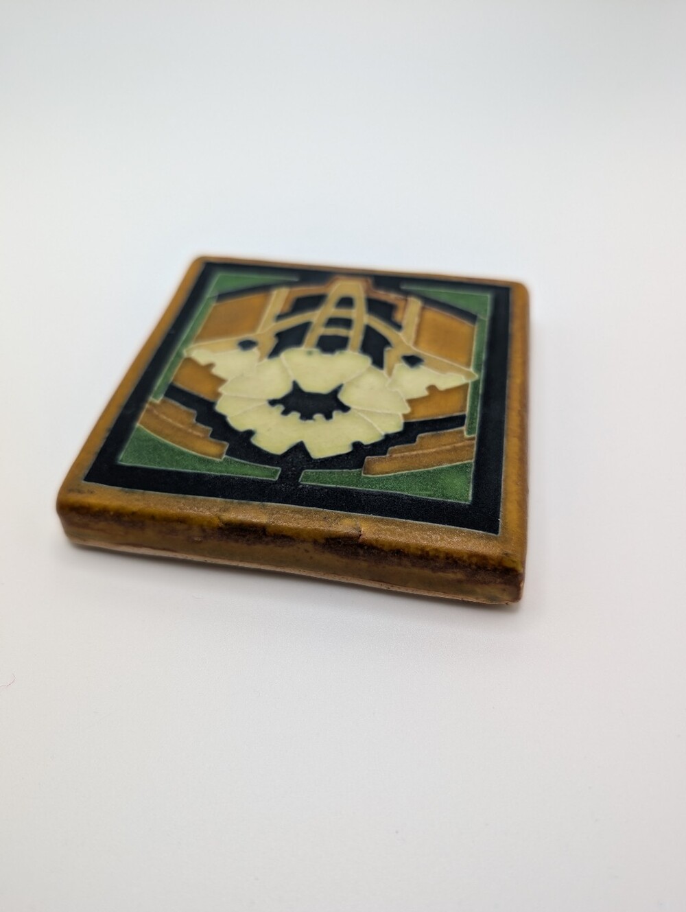 Motawi Poppy Tile 4x4 (Mid-century Modern Style) - Picture 8 of 10